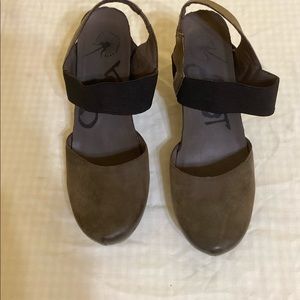 OTBT Brown Wedges Size 7.5